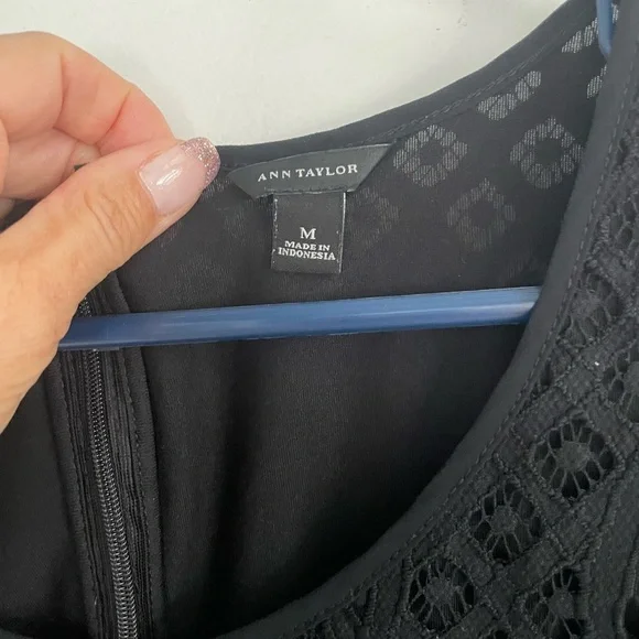 Ann Taylor Black Lace Detail Top in size medium - Picture 5 of 10